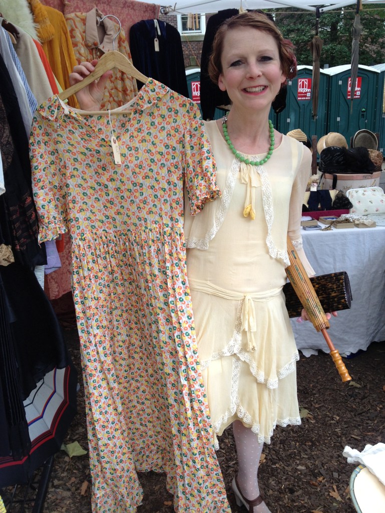 Elizabeth shows off a cute 30's cotton dress from Noble Savage Vintage