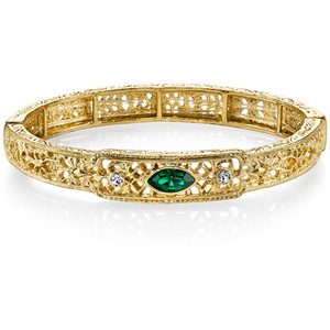 Good gold tone jewelry is so hard to find, and there's a lot of goodness in the collection!