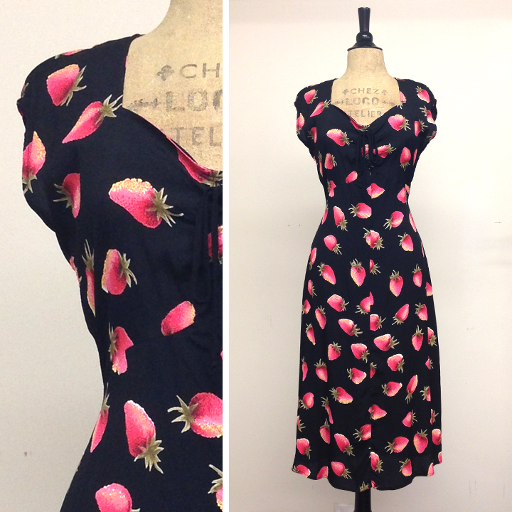 I'm having another GET IN MY CLOSET moment with this dress - I love fruit prints!